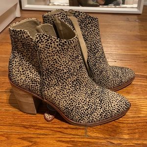 NWT MIA Cheetah Bootie